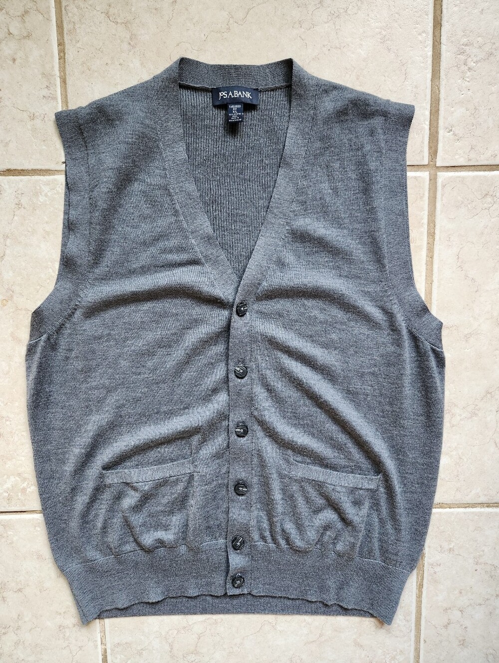 ​Jos. A. Bank 100% Merino Wool Button Front Sweater Vest Gray Tailored Fit XL